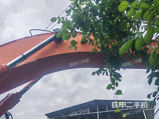 大臂整體?右側(工作和回轉裝置) 大臂整體?右側(工作和回轉裝置)