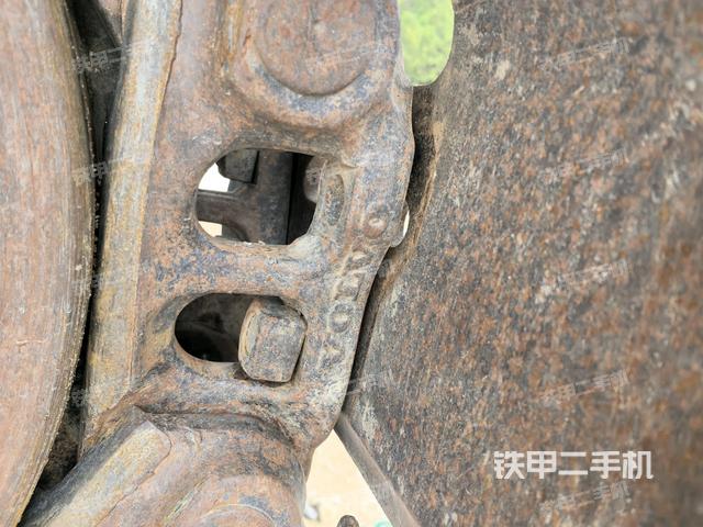 左導(dǎo)向輪（行走機(jī)構(gòu)）