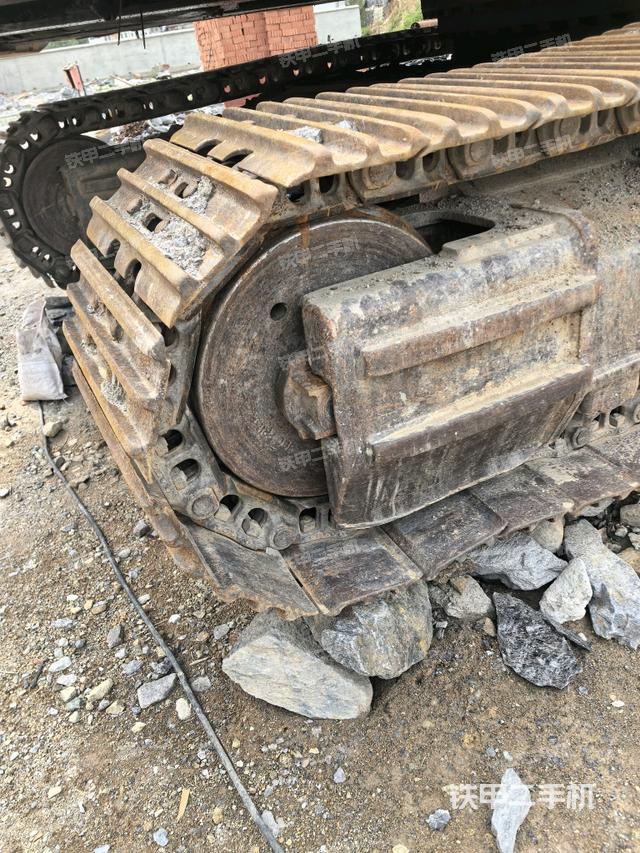 左側(cè)行走馬達(dá)蓋板（行走機(jī)構(gòu)）