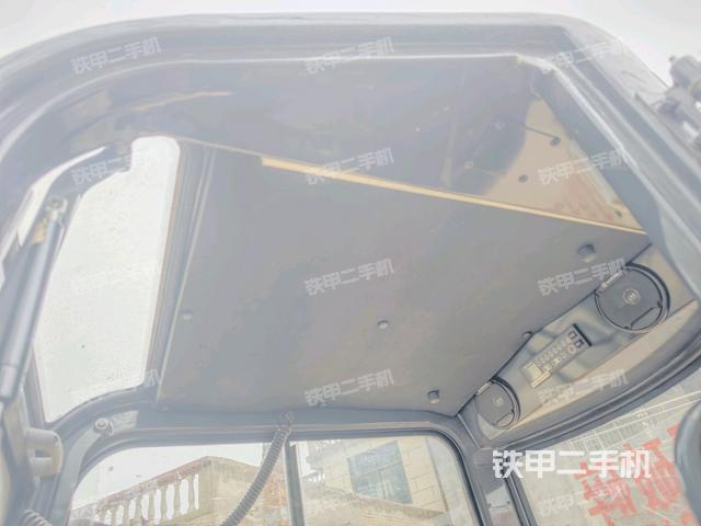 頂棚整體(駕駛室部分) 頂棚整體(駕駛室部分)