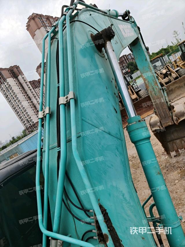 大臂背部俯視（工作和回轉(zhuǎn)裝置）