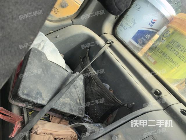 座椅后部（駕駛室部分）