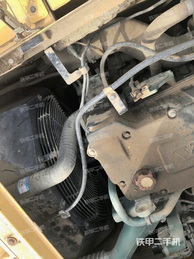 氣門室蓋螺絲特寫（上車部件）