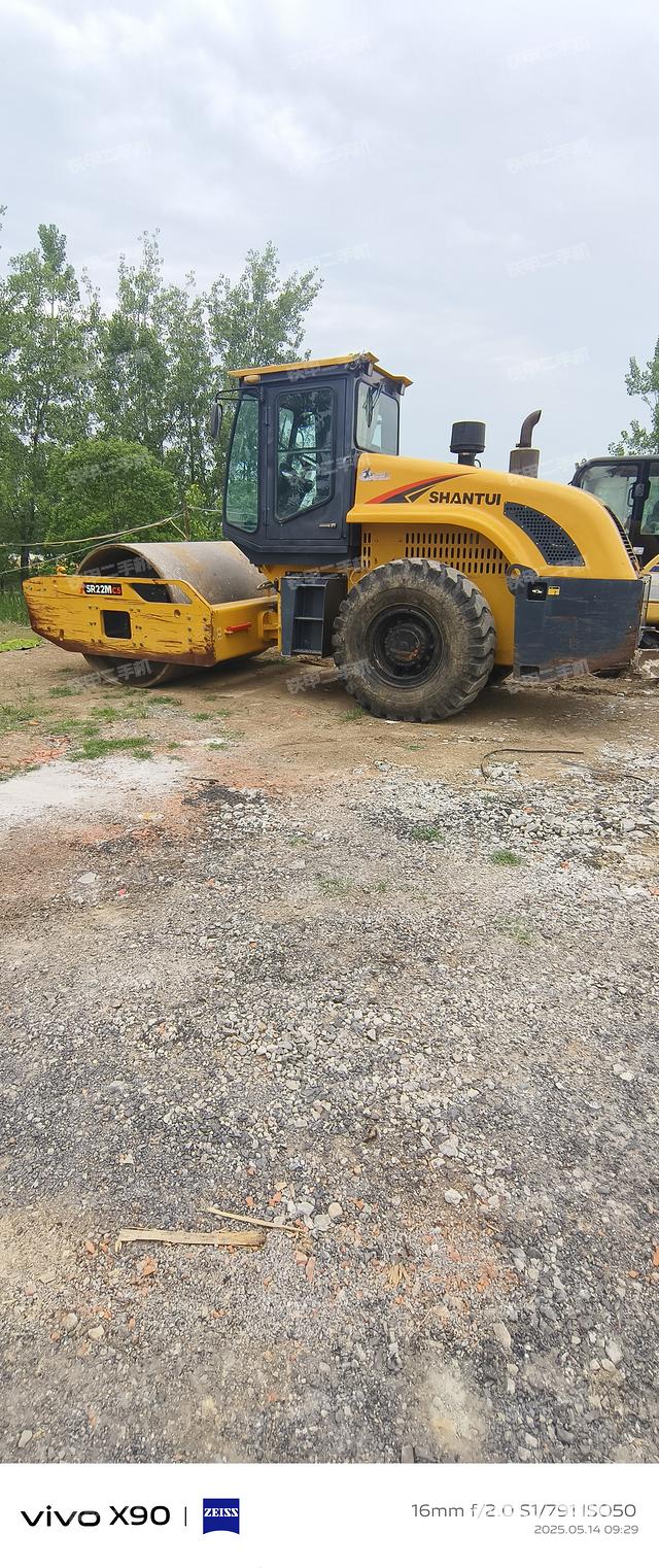 整机左侧（设备外观及核心部件）