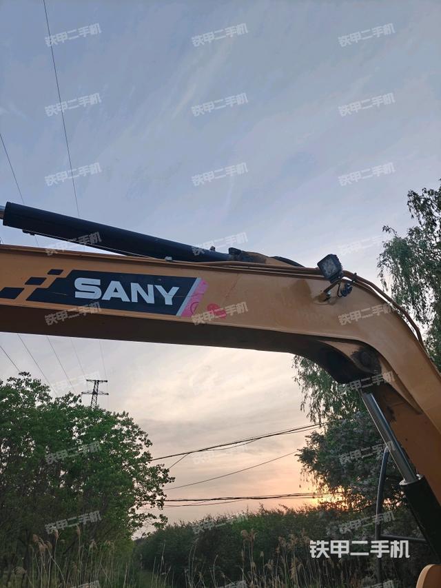 大臂整體?右側(工作和回轉裝置) 大臂整體?右側(工作和回轉裝置)