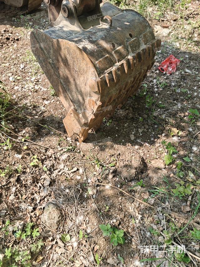 鏟斗45度(工作和回轉(zhuǎn)裝置) 鏟斗45度(工作和回轉(zhuǎn)裝置)