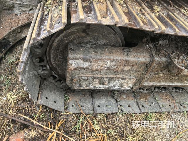 右側(cè)履帶整體?(行走機(jī)構(gòu)) 右側(cè)履帶整體?(行走機(jī)構(gòu))