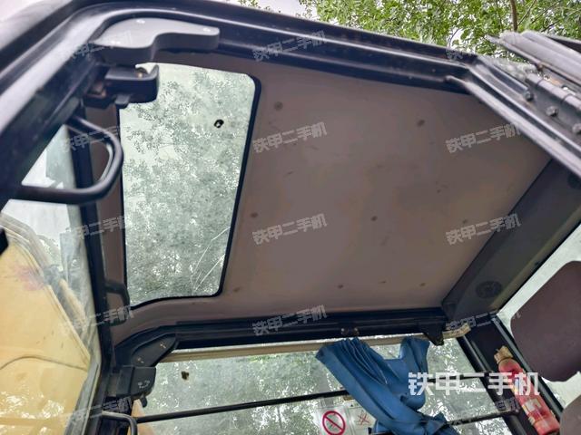 頂棚整體(駕駛室部分) 頂棚整體(駕駛室部分)