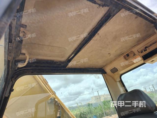 頂棚整體(駕駛室部分) 頂棚整體(駕駛室部分)