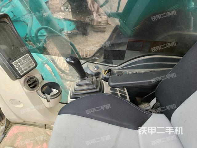 后窗玻璃角標(biāo)(駕駛室部分) 后窗玻璃角標(biāo)(駕駛室部分)