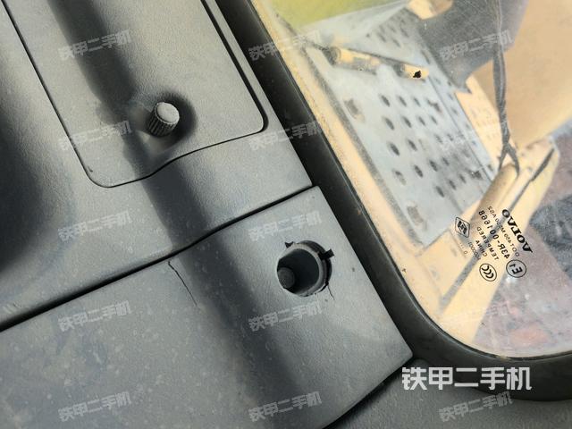 后窗玻璃角標(biāo)（駕駛室部分）