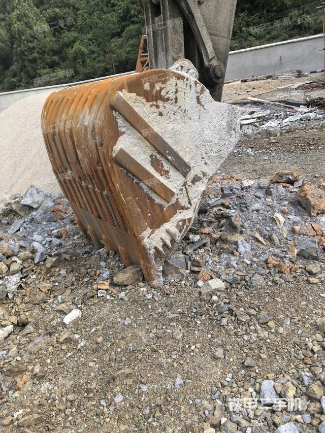 鏟斗45度（工作和回轉(zhuǎn)裝置）