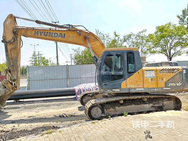 现代R215VS挖掘机