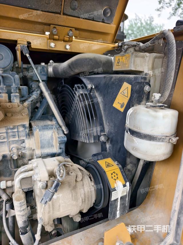 水箱+風(fēng)扇特寫(上車部件) 水箱+風(fēng)扇特寫(上車部件)