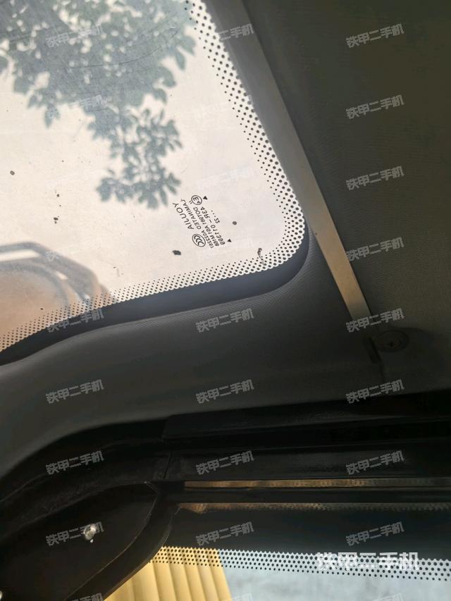 座椅后部(駕駛室部分) 座椅后部(駕駛室部分)