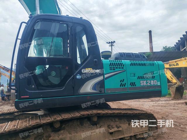 后窗玻璃角標(biāo)（駕駛室部分）