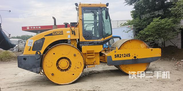 整机右侧（设备外观及核心部件）