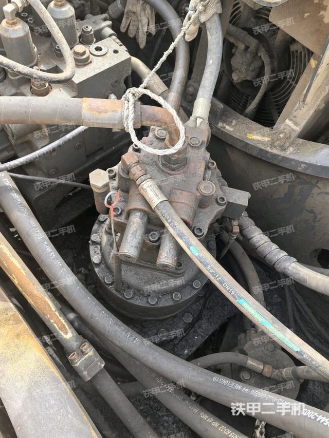 回轉(zhuǎn)馬達(dá)（上車部件）