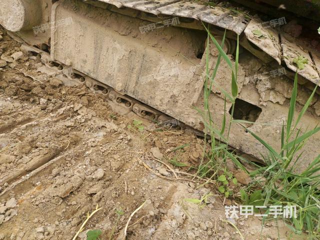 右导向轮(行走机构) 右导向轮(行走机构)