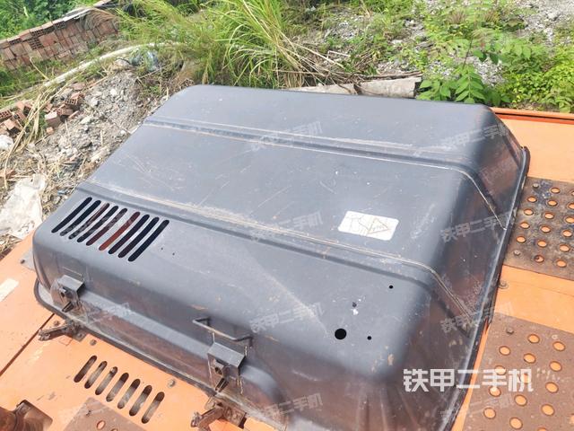 氣門室蓋螺絲特寫(上車部件) 氣門室蓋螺絲特寫(上車部件)