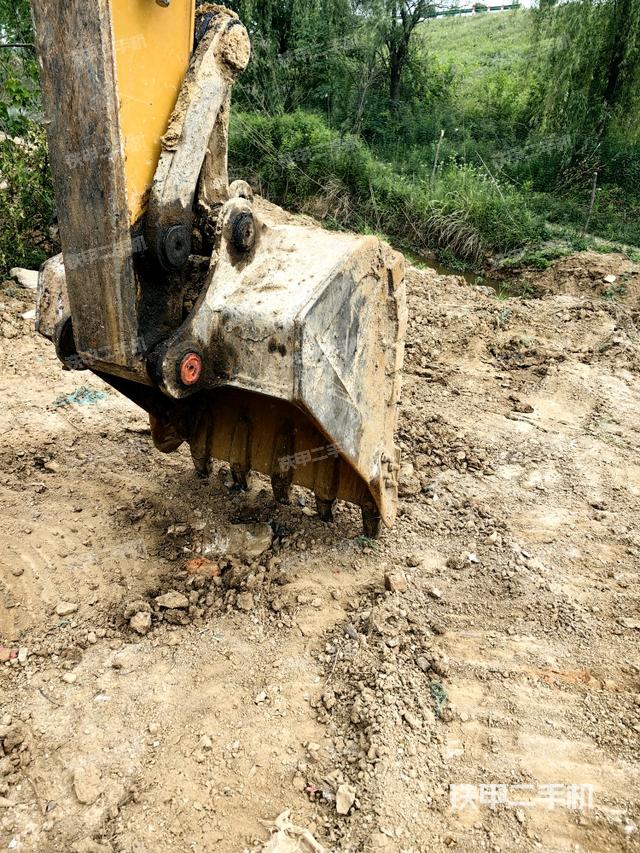 鏟斗45度(工作和回轉裝置) 鏟斗45度(工作和回轉裝置)