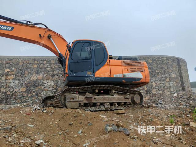 斗山DX215-9C挖掘機(jī)