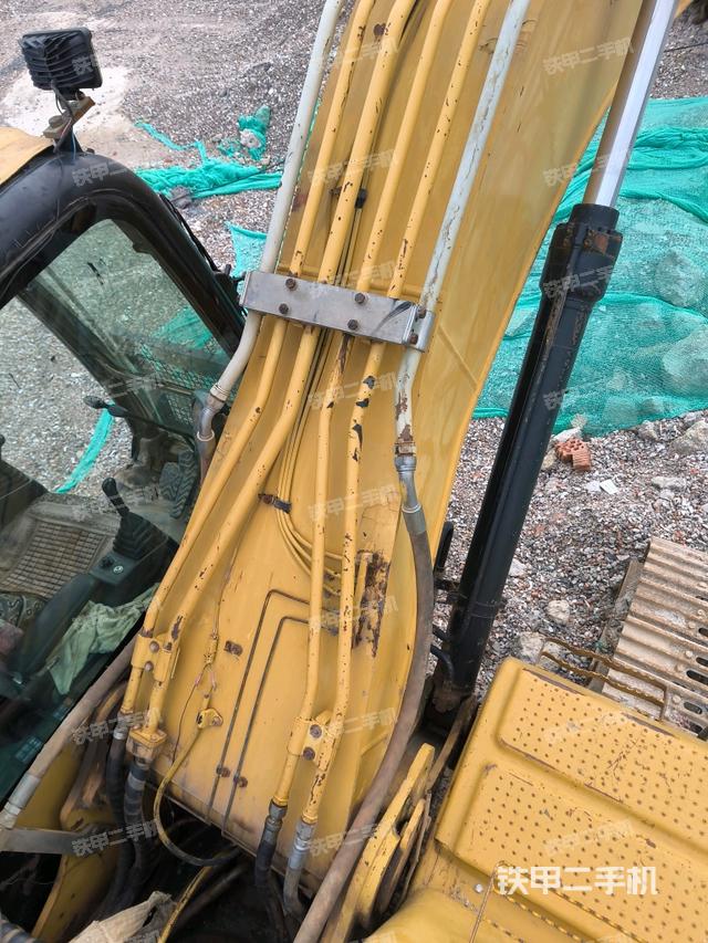 大臂背部俯視(工作和回轉裝置) 大臂背部俯視(工作和回轉裝置)