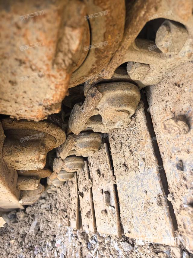 单侧履带整体（整机外观）