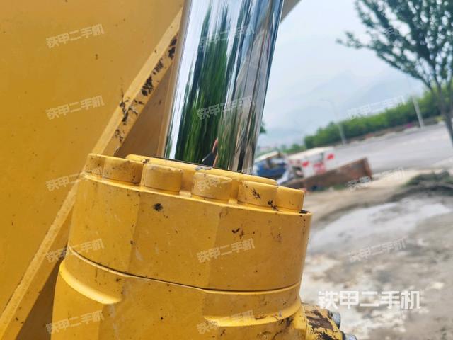 小臂整體右前(工作和回轉(zhuǎn)裝置) 小臂整體右前(工作和回轉(zhuǎn)裝置)