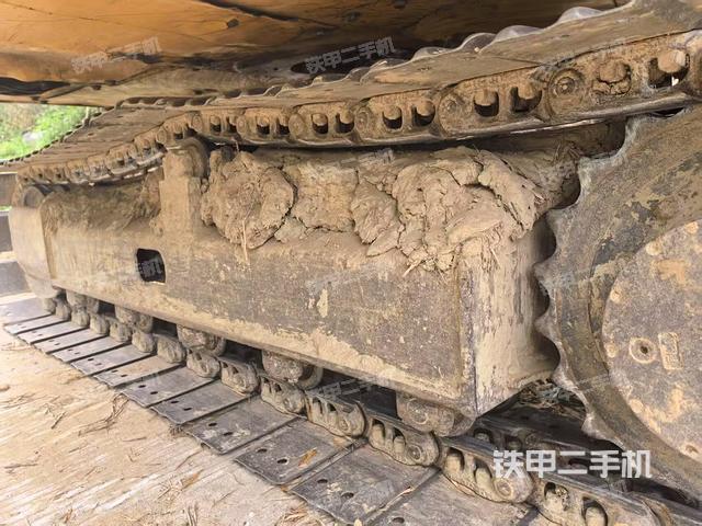 單側(cè)履帶整體（整機(jī)外觀）