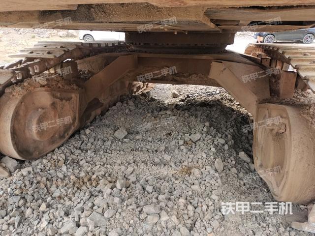 右側(cè)行走馬達蓋板(行走機構(gòu)) 右側(cè)行走馬達蓋板(行走機構(gòu))