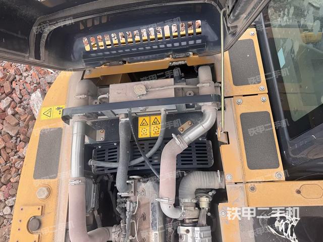 气门室盖螺丝特写(上车部件) 气门室盖螺丝特写(上车部件)