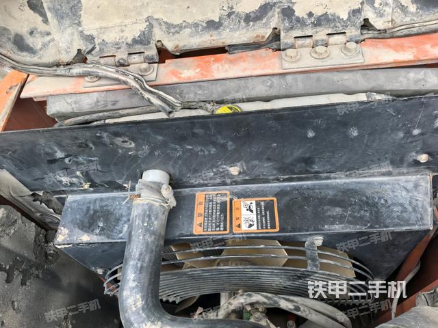 氣門室蓋螺絲特寫(上車部件) 氣門室蓋螺絲特寫(上車部件)