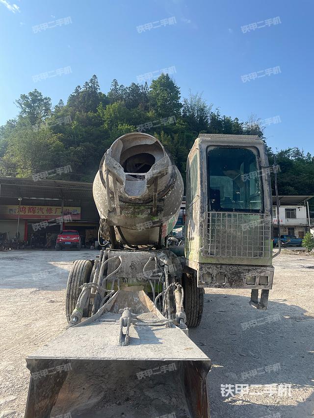 整機右側(cè)(設(shè)備外觀及核心部件) 整機右側(cè)(設(shè)備外觀及核心部件)