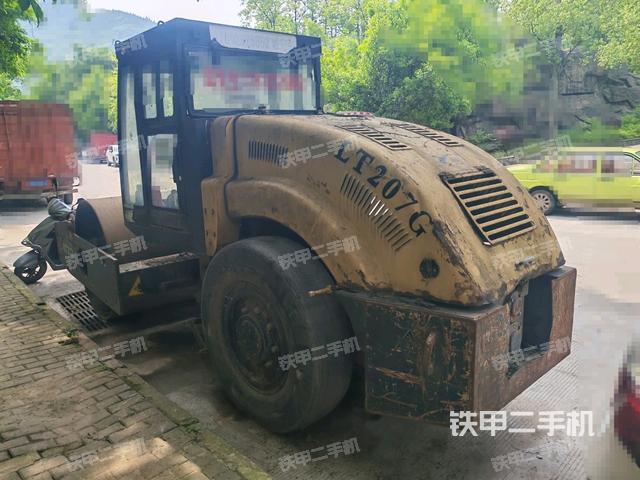 左后45°（壓路機(jī)整機(jī)外觀）