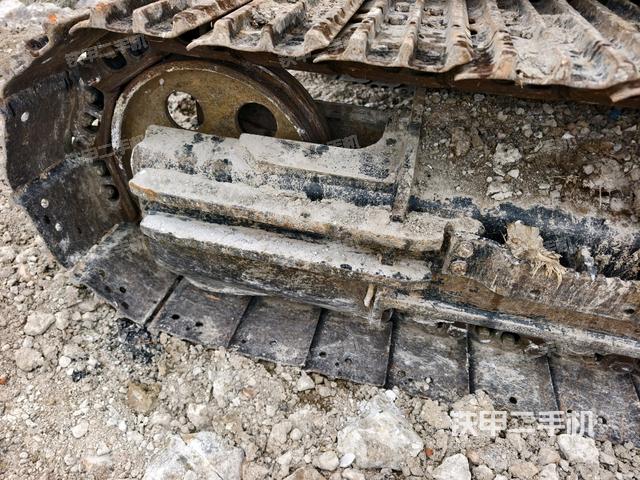 左導(dǎo)向輪（行走機(jī)構(gòu)）