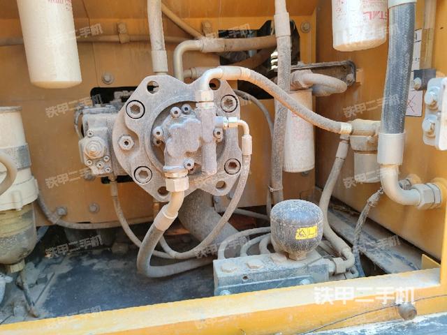 液壓泵斜45?右（大件艙室）