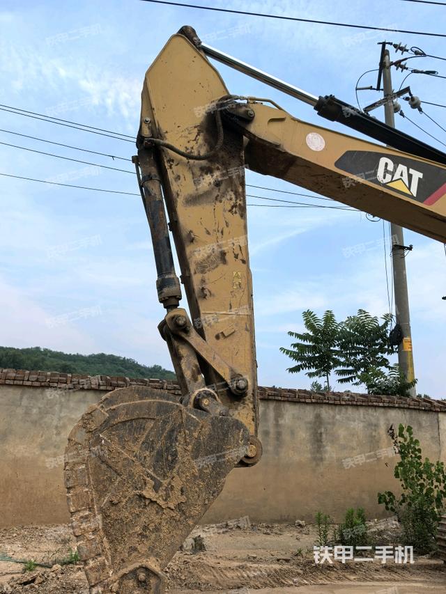 小臂整體左后（工作和回轉裝置）