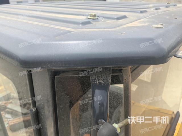 驾驶室正侧（驾驶室部分）