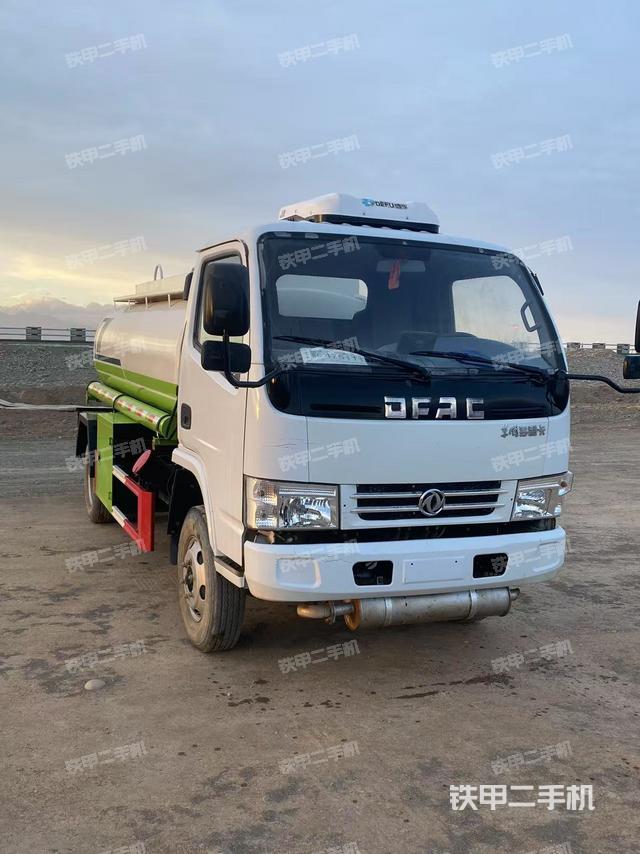 程力專汽東風(fēng)底盤加油車油罐車