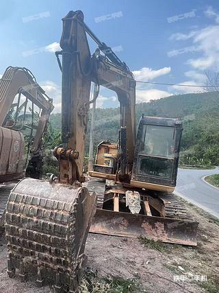文山卡特彼勒CAT®307 迷你型液压挖掘机实拍图片