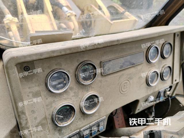 顶棚整体  内(驾驶室部分) 顶棚整体  内(驾驶室部分)