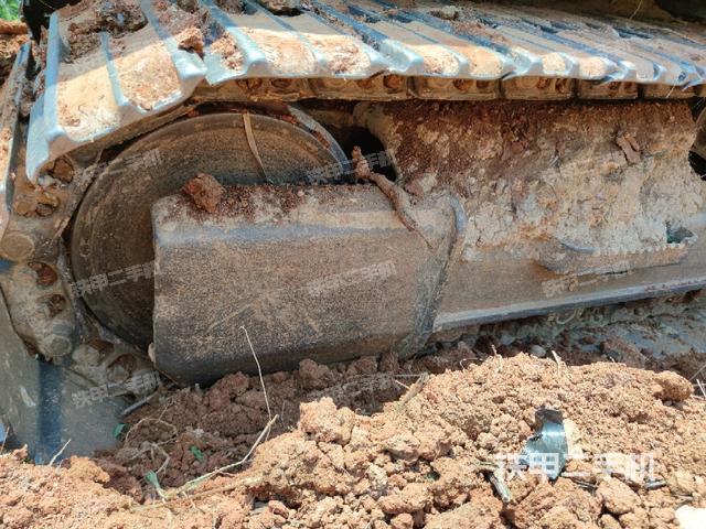 左側(cè)行走馬達(dá)蓋板（行走機(jī)構(gòu)）