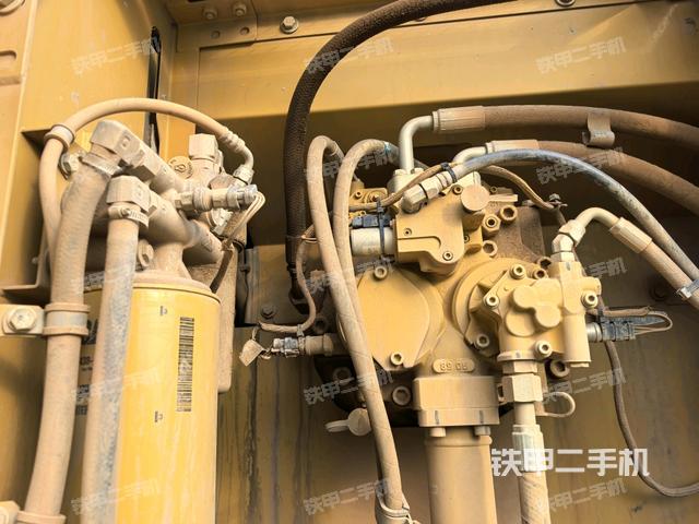 液壓泵斜45?左（大件艙室）