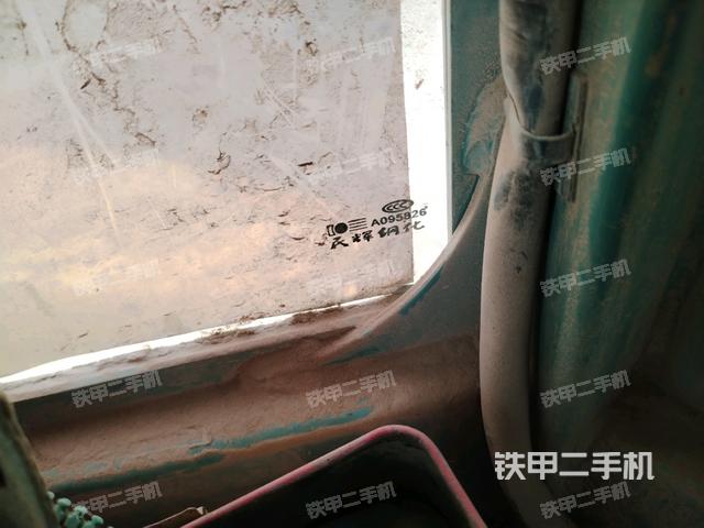 后窗玻璃角标（驾驶室部分）