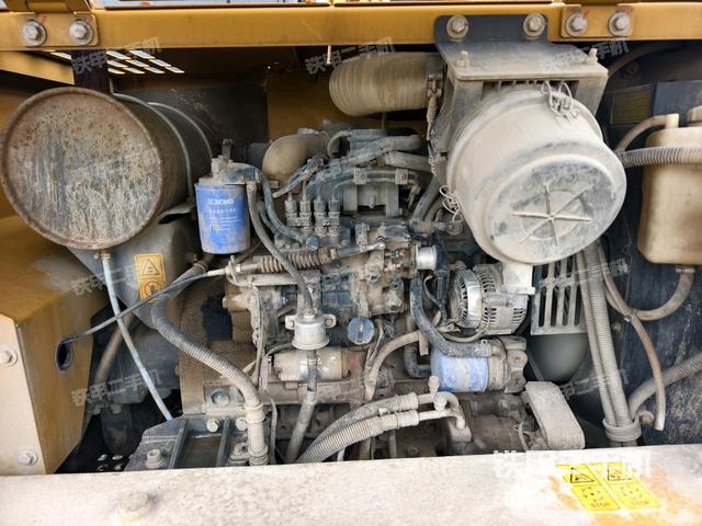 发动机室(上车部件) 发动机室(上车部件)