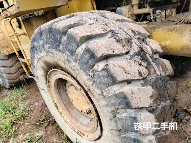 右后轮(行走机构) 右后轮(行走机构)