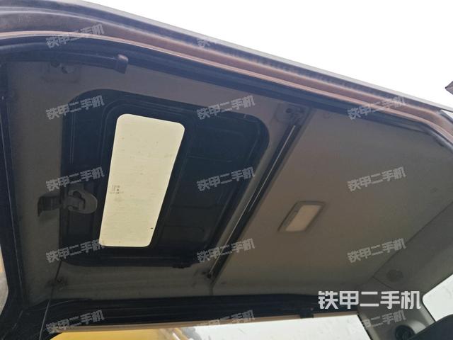頂棚整體(駕駛室部分) 頂棚整體(駕駛室部分)