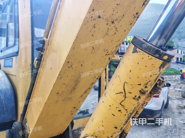 大臂根部?斜(工作和回轉(zhuǎn)裝置) 大臂根部?斜(工作和回轉(zhuǎn)裝置)