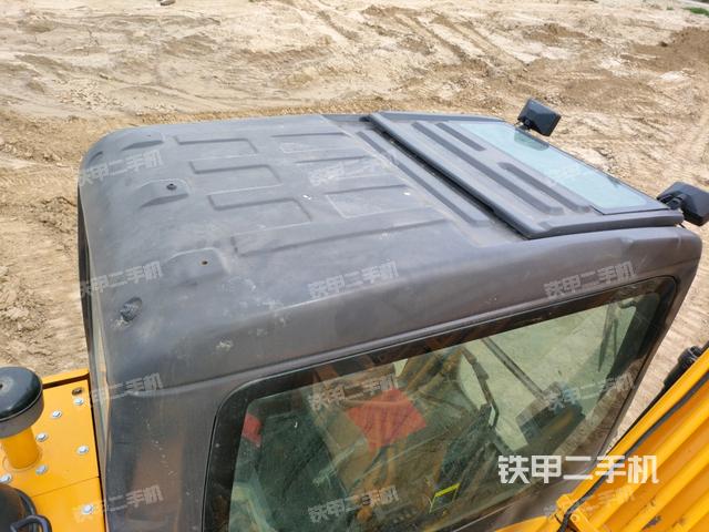 駕駛室頂部俯視(上車部件) 駕駛室頂部俯視(上車部件)
